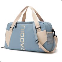 Bolsa Mala de Mão Grande Transversal com Alça Regulável para Academia, Viagens, Passeios, Trabalho e Treino, Suporta até 10kg, Fitness, Esportiva Bolsa Mala de Mão Grande Transversal com Alça Regulável para Academia, Viagens, Passeios, Trabalho e Treino, Suporta até 10kg, Fitness, Esportiva