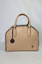 Bolsa mão transversal feminina detalhes em corrente Bolsa mão transversal feminina detalhes em corrente