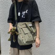 Bolsa Messenger Feminina à Prova D'Água - Nylon e Lona com Vários Bolsos