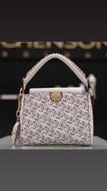 Bolsa monograma Chenson