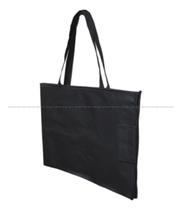 Bolsa Multiuso Porta Maquiagem Manicure Com 8 Divisões Promocional para até 120 frascos Preta Com fechamento em tiras autocolantes laterais Bolsa Multiuso Porta Maquiagem Manicure Com 8 Divisões Promocional para até 120 frascos Preta Com fechamento em tiras autocolantes laterais