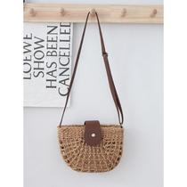 Bolsa Palha Formato Meia Lua com Alça de Ombro Transversal de Palha Minimalista Leve para Mulheres