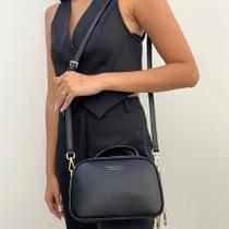 Bolsa Pequena Basic Preta em material ecológico com Zíper e Alça Transversal