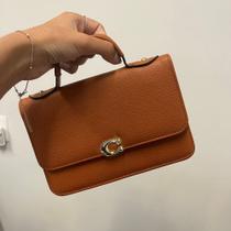 Bolsa Pequena de Mao com Alca Ajustavel Caramelo