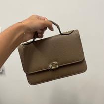 Bolsa Pequena de Mao com Alca Ajustavel Marrom Bolsa Pequena de Mao com Alca Ajustavel Marrom