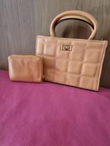 Bolsa Pequena De Mão Na Cor Laranja Claro