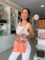 Bolsa pequena feminina sintética com duas alças bolso único com zíper