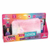 Bolsa Plush com 2 Esmaltes Gloss Labial MK104 - Makebrinq
