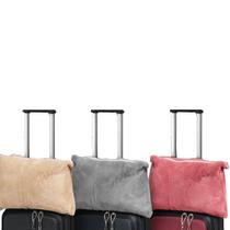 Bolsa Porta Manta que Vira Travesseiro para Avião 44x32cm Sortidos Bolsa Porta Manta que Vira Travesseiro para Avião 44x32cm Sortidos