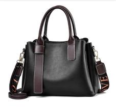 Bolsa preta com alça