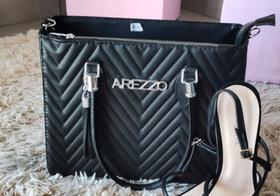 Bolsa preta grande com chaveiro