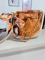 Bolsa saco com correntes e lenço