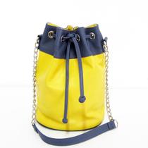 Bolsa saco em couro natural azul/amarelo