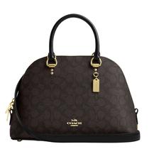 Bolsa Satchel Coach Katy em Canvas Signature com Detalhes em Couro Bolsa Satchel Coach Katy em Canvas Signature com Detalhes em Couro