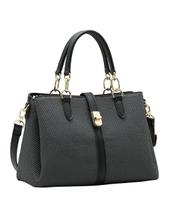 Bolsa Tipo Satchel Clássico Contemporâneo - Alça de Mão - Chenson 3485655 - Preto Bolsa Tipo Satchel Clássico Contemporâneo - Alça de Mão - Chenson 3485655 - Preto