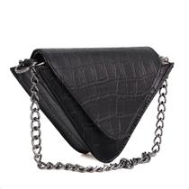 Bolsa transversal alça lateral