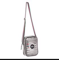 Bolsa tranversal prateada United 2 modo de uso