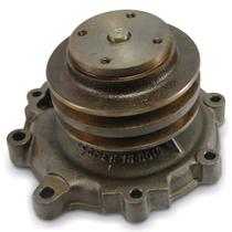 Bomba Dagua E7NN8501CC 83961135 Motor Genesis New Holland Bomba Dagua E7NN8501CC 83961135 Motor Genesis New Holland