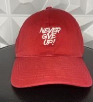 Boné Big Croc Never Give up - Vermelho Boné Big Croc Never Give up - Vermelho
