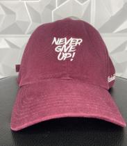 Boné Big Croc Never Give up - Vinho Boné Big Croc Never Give up - Vinho
