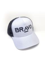 Boné Bravo Branco com Grafite Boné Bravo Branco com Grafite