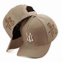Boné Casual Branco Bordado Estilo Streetwear Unissex Boné Casual Branco Bordado Estilo Streetwear Unissex