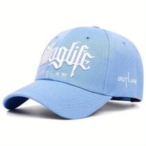 Boné com Estampa de Letras em Blocos de Cores, Multicolorido - Azul Boné com Estampa de Letras em Blocos de Cores, Multicolorido - Azul