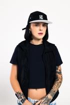 Boné five panel aba reta preto e branco gran gran guerrero