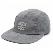 Boné Five Panel Cinza Texturizado Aba Reta Estilo Urbano -