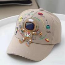 Boné Infantil Aba Curva Astronauta Unissex Ajustável Estampa Boné Infantil Aba Curva Astronauta Unissex Ajustável Estampa
