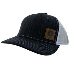 Boné John Deere LP82700 com Patch de Couro Preto e Tela Snapback Boné John Deere LP82700 com Patch de Couro Preto e Tela Snapback