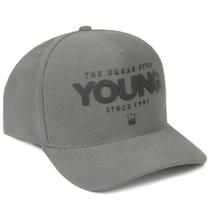 Boné Masculino Cinza Aba Curva Ajustável Trucker Young Since 1997 Boné Masculino Cinza Aba Curva Ajustável Trucker Young Since 1997
