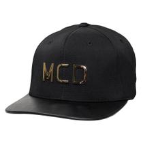 Boné MCD Aba Reta Fitão Strapback Especial Flexfit Preto Gold Boné MCD Aba Reta Fitão Strapback Especial Flexfit Preto Gold