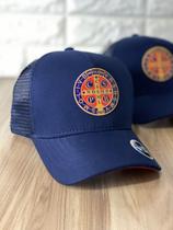 Boné Medalhão de São Bento Aba Curva Country Estiloso e Confortável Boné Medalhão de São Bento Aba Curva Country Estiloso e Confortável