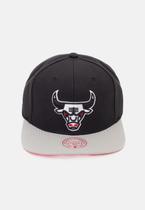 Boné Mitchell & Ness NBA Core Basic Snapback HWC Chicago Bulls Preto com Cinza