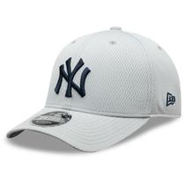 Bone New Era 9FORTY M-Crown Clubhouse 2025 New York Yankees