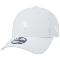 Bone New Era 9FORTY Snapback MLB New York Yankees Mini Logo Aba Curva Bege Aba Curva Snapback Bege