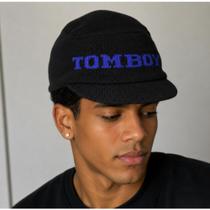 Boné Preto Estiloso com Escritas Coloridas Colorful Caps Edição Premium Boné Preto Estiloso com Escritas Coloridas Colorful Caps Edição Premium