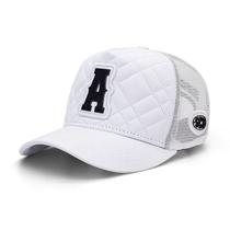 Boné Sacudido's - Alfabeto Letra A - Fogo - Matelassê Branco