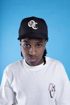 Bone Snapback Overcome Old Letters IV Preto