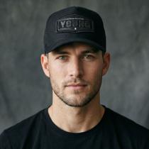 Boné Trucker All Black Estilo Urbano Telinha Ajustável Masculino Aba Curva Young Premium