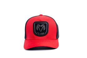 Boné Trucker Clube Ram Logo Muda De Cor No Sol Vermelho