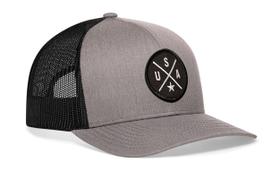 Boné trucker HAKA USA em mesh cinza e preto com fecho snapback Boné trucker HAKA USA em mesh cinza e preto com fecho snapback