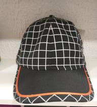 Bone unisex preto com branco tamanho p