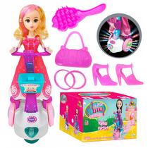 Boneca Amy Fashion Bate E Volta Com Patinete Luzes E Som