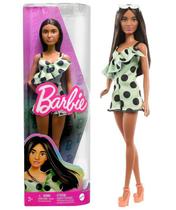 Boneca Articulada Barbie Fashionistas 200 Conjunto Verde Morena - Mattel - HPF76