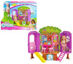 Boneca Articulada Casa da Árvore da Chelsea Com Pet e Acessórios - Barbie Dreamhouse - Mattel