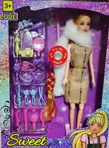 Boneca Artticulada Modelo Estilista Com Acessórios Fashion Musical