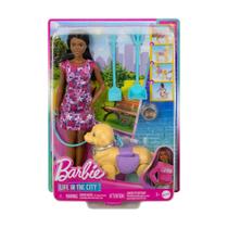Boneca Barbie Brooklyn Passeio Com Cachorrinho HWT53 Mattel