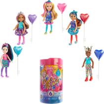Boneca Barbie Chelsea Color Reveal com 6 surpresas +3 anos
